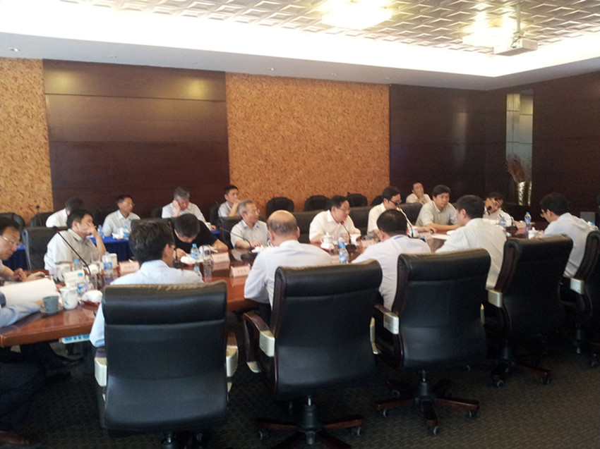 ������Э����ϯ����������쵼��̸