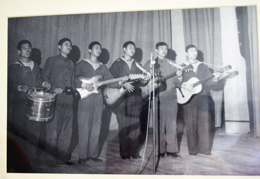 ��֧�Ӿ�ʷ�ݿ����������ܻƺӵ����ݳ���һ����Ƭ