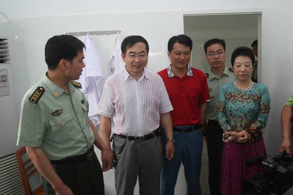 ������С �����侯���ӡ��������쵼������ֳ�3.jpg